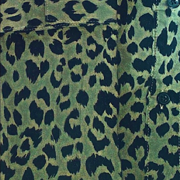 ~Cheetah Print Cropped Top~<3 (Never Used) - Picture 3 of 3